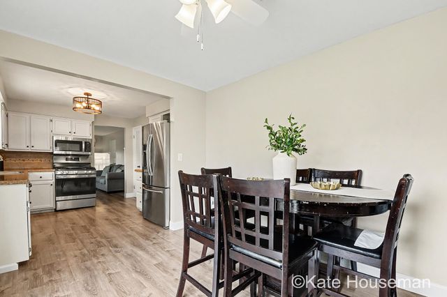 1793 Pinebluff Drive SE, Kentwood, MI 49508