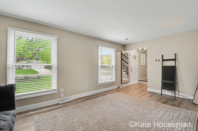 1793 Pinebluff Drive SE, Kentwood, MI 49508