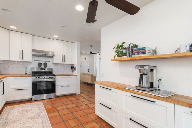 23825 Corte Picante, Murrieta, CA 92562