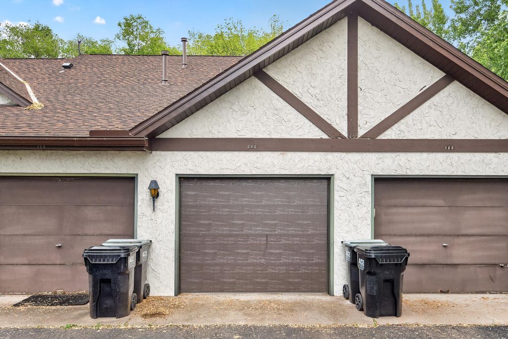 3060 109th Lane NW 8, Coon Rapids, MN 55433 — photo 2