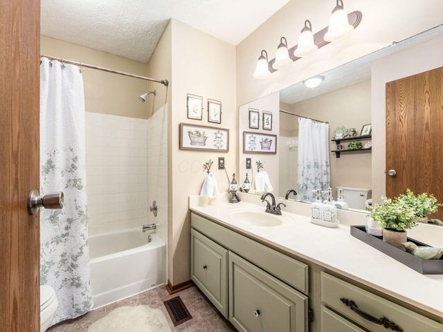 14 Highmeadow Drive, Columbus, OH 43230