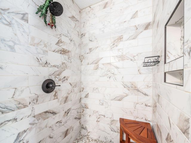 14 Highmeadow Drive, Columbus, OH 43230