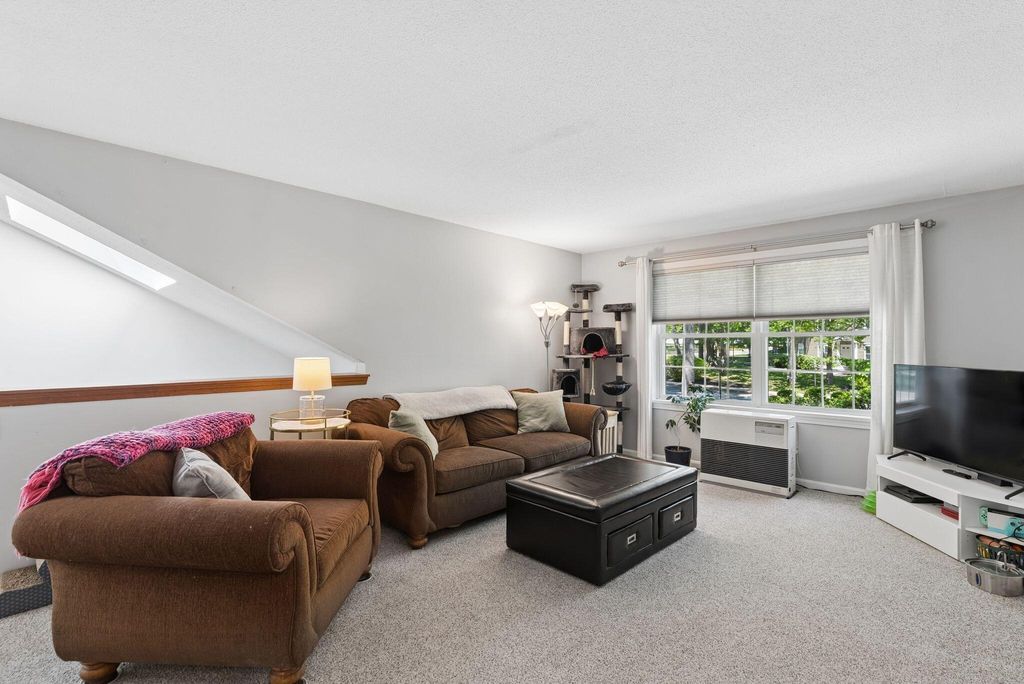 161 Saco Avenue 204, Old Orchard Beach, ME 04064 — photo 2