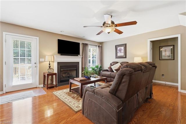 2130 Willow Oak Drive, Thomasville, NC 27360