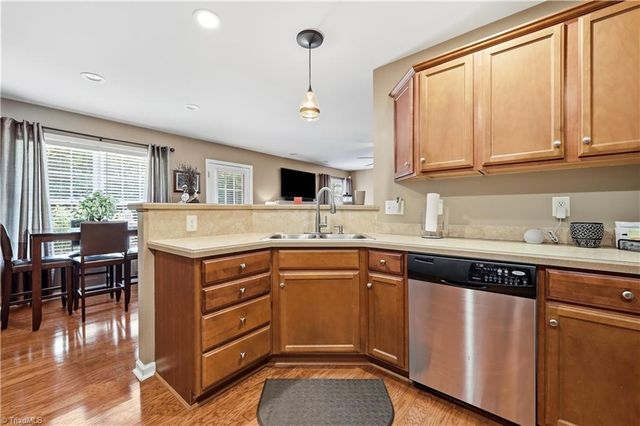 2130 Willow Oak Drive, Thomasville, NC 27360