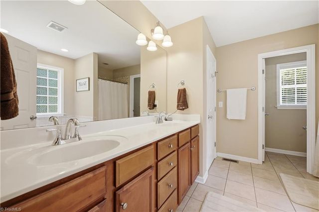2130 Willow Oak Drive, Thomasville, NC 27360