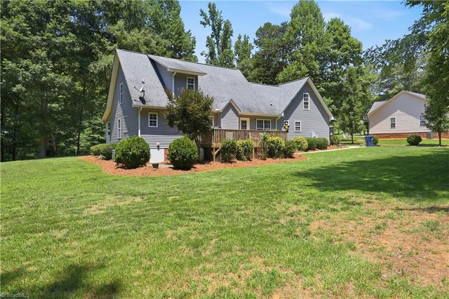 2130 Willow Oak Drive, Thomasville, NC 27360