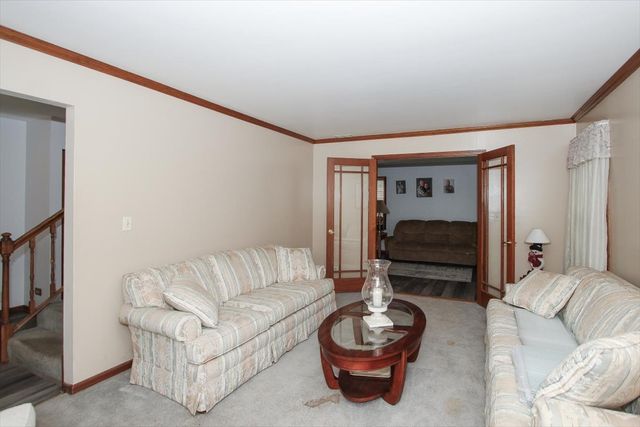 619 Yardley Lane, Hoffman Estates, IL 60192