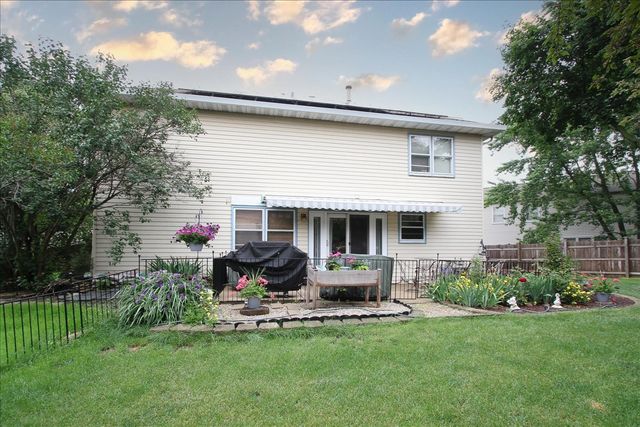 619 Yardley Lane, Hoffman Estates, IL 60192