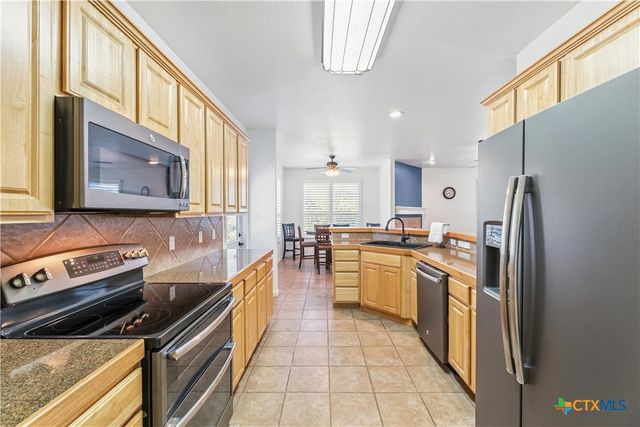 1711 Lake Bluff, Canyon Lake, TX 78133