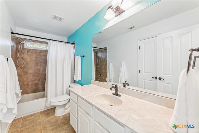 1711 Lake Bluff, Canyon Lake, TX 78133