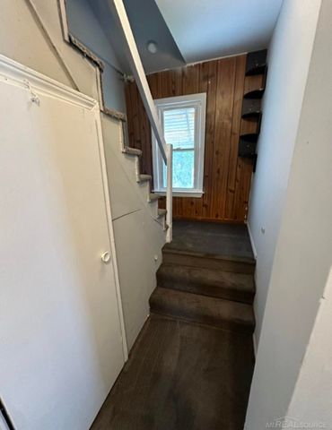 17705 Longfellow Street, Roseville, MI 48066