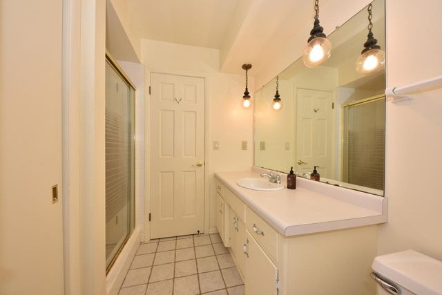 2020 Sunnyside DRIVE, Waukesha, WI 53186