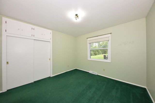 2020 Sunnyside DRIVE, Waukesha, WI 53186