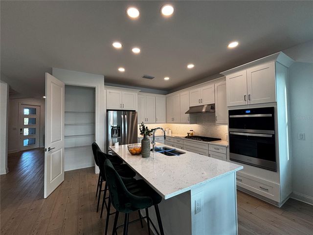 5691 FREESTONE CIRCLE, Apollo Beach, FL 33572