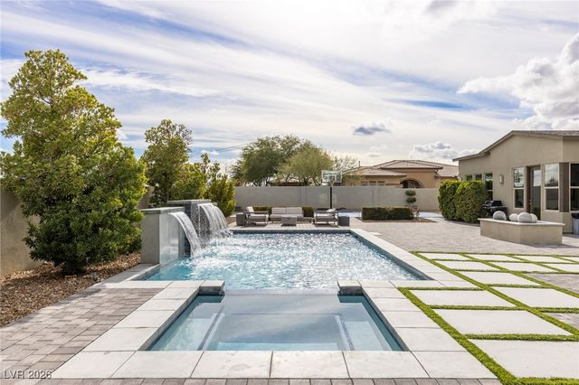 7851 West Wigwam Avenue, Las Vegas, NV 89113