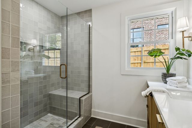 2127A Burns St, Nashville, TN 37216