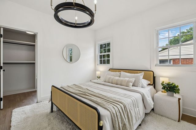 2127A Burns St, Nashville, TN 37216