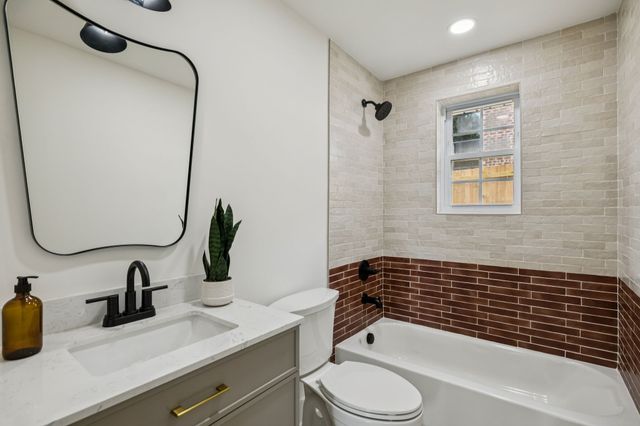 2127A Burns St, Nashville, TN 37216