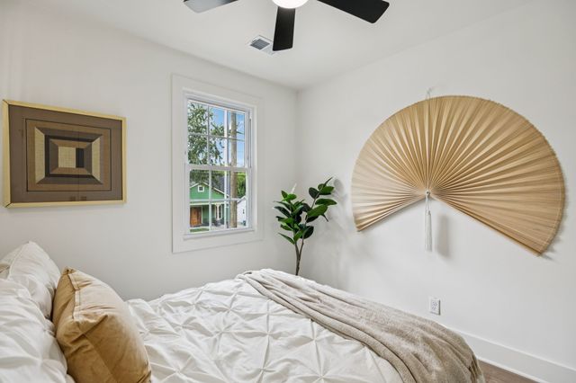 2127A Burns St, Nashville, TN 37216