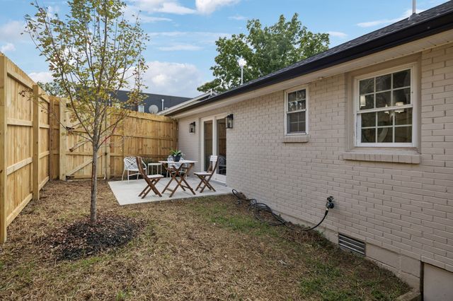 2127A Burns St, Nashville, TN 37216