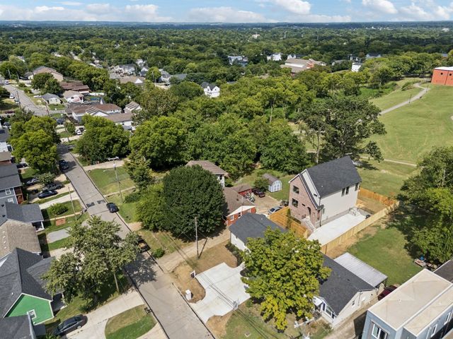 2127A Burns St, Nashville, TN 37216