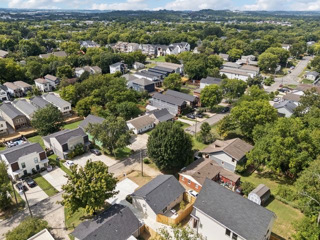 2127A Burns St, Nashville, TN 37216
