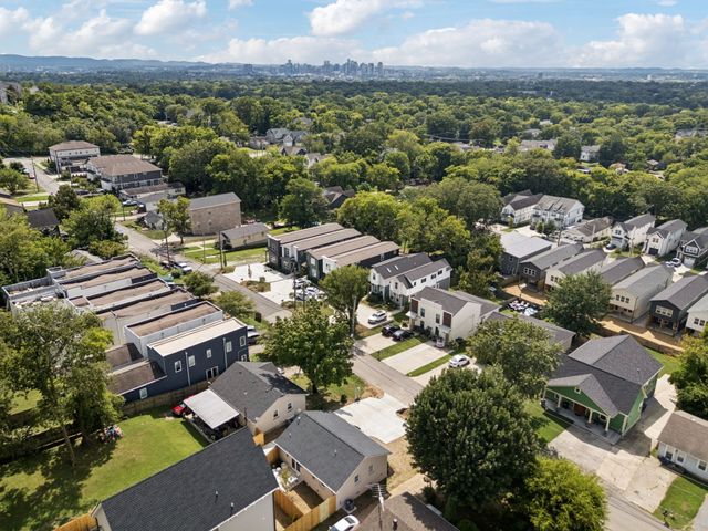 2127A Burns St, Nashville, TN 37216