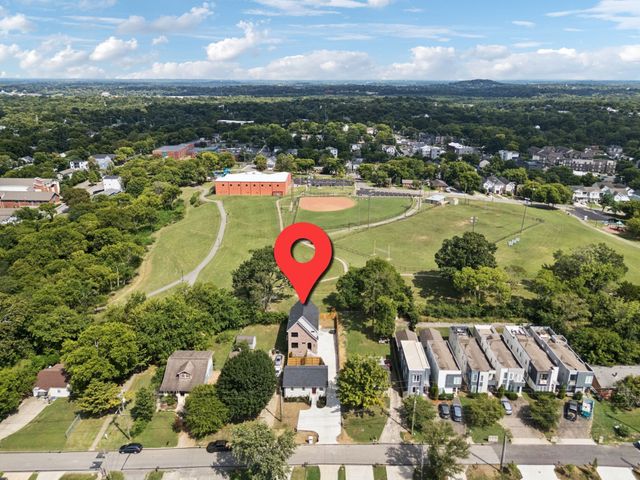 2127A Burns St, Nashville, TN 37216