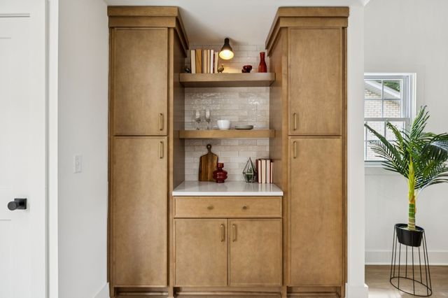 2127A Burns St, Nashville, TN 37216