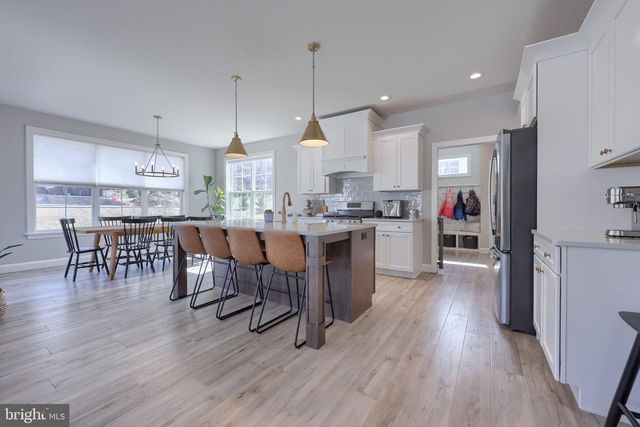 168 FORGE DR, Lebanon, PA 17042