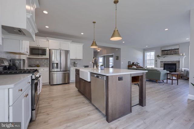 168 FORGE DR, Lebanon, PA 17042