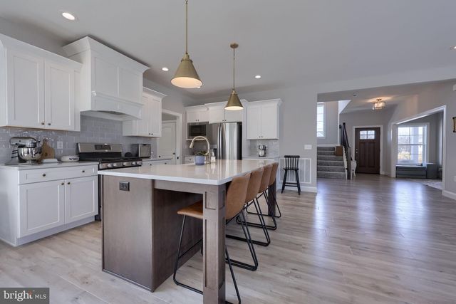 168 FORGE DR, Lebanon, PA 17042