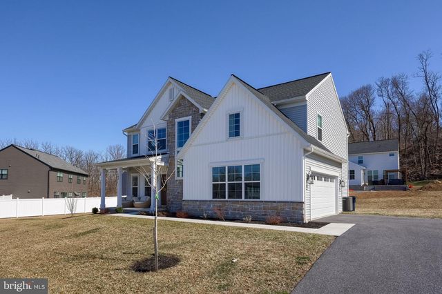 168 FORGE DR, Lebanon, PA 17042