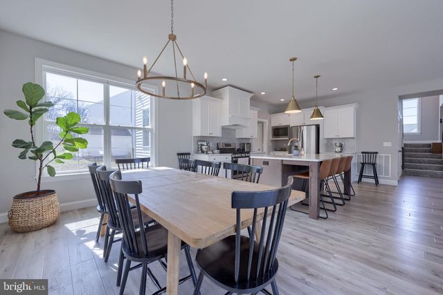 168 FORGE DR, Lebanon, PA 17042