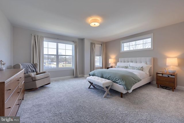 168 FORGE DR, Lebanon, PA 17042