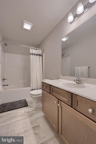 168 FORGE DR, Lebanon, PA 17042