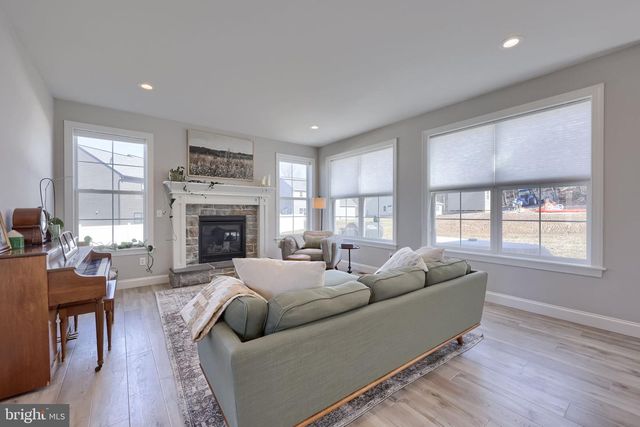 168 FORGE DR, Lebanon, PA 17042