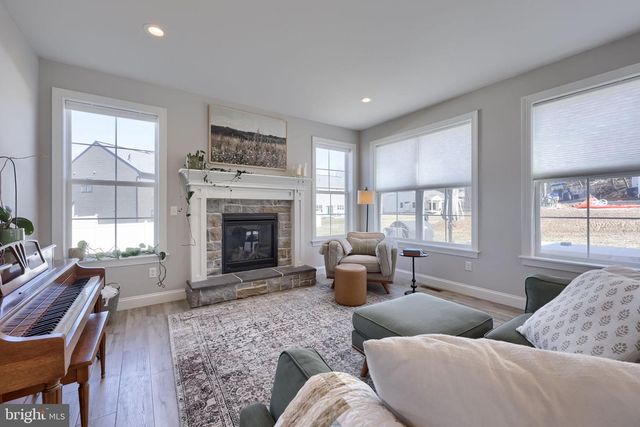 168 FORGE DR, Lebanon, PA 17042