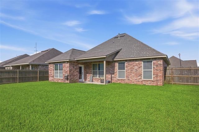 5483 Heberts Pass, Lake Charles, LA 70607