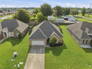 5483 Heberts Pass, Lake Charles, LA 70607