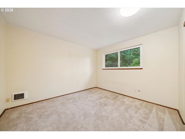 651 5TH St, Lake Oswego, OR 97034