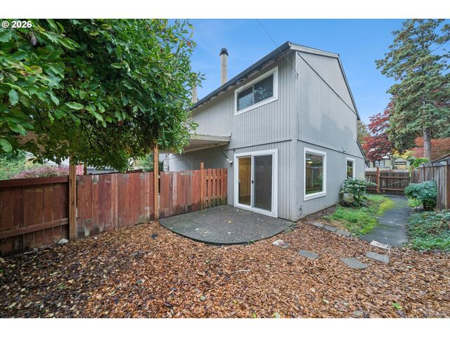 651 5TH St, Lake Oswego, OR 97034