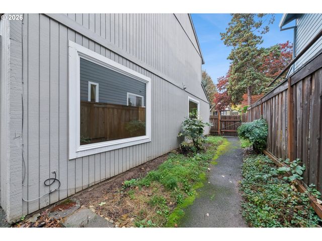 651 5TH St, Lake Oswego, OR 97034