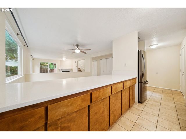 651 5TH St, Lake Oswego, OR 97034