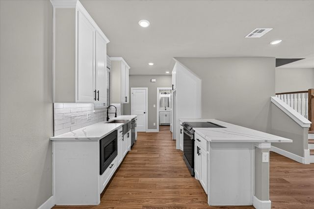 423 W Monterey Street, Denison, TX 75020