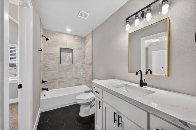 423 W Monterey Street, Denison, TX 75020
