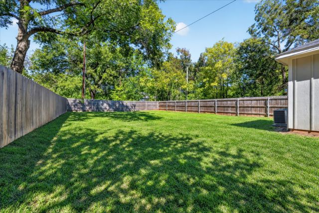 423 W Monterey Street, Denison, TX 75020