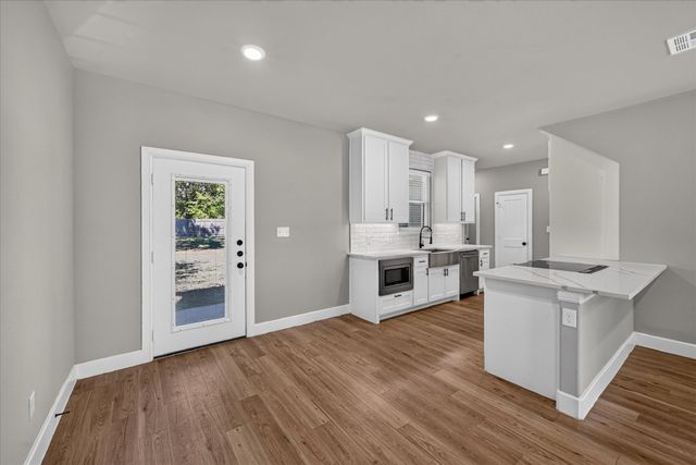 423 W Monterey Street, Denison, TX 75020