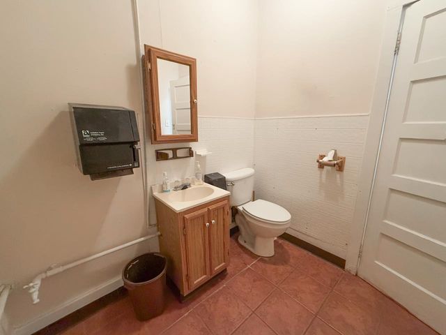 1203 WINDSOR LN, Staunton, VA 24401